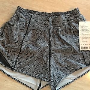 2020 SeaWheeze Entry Short - Hotty Hot